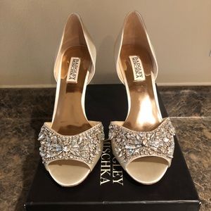Badgley Mischka ‘Candance’ Embellished Pumps (8)